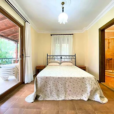 Отель Lochville 2 Bedroom With Private Pool Дальян